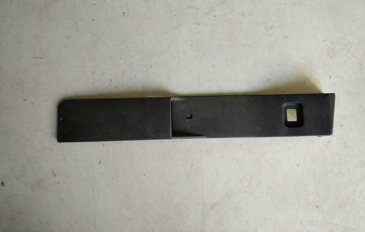 Bandeau de porte plastique arrière droit 2CV