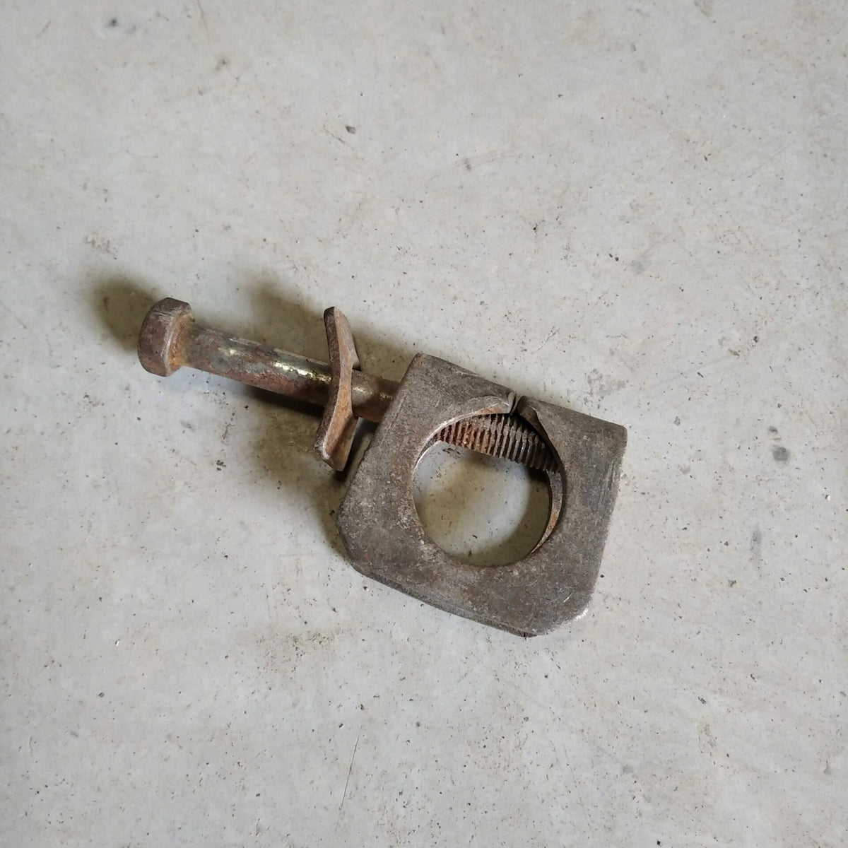 Boulon et bague de bride de Neiman