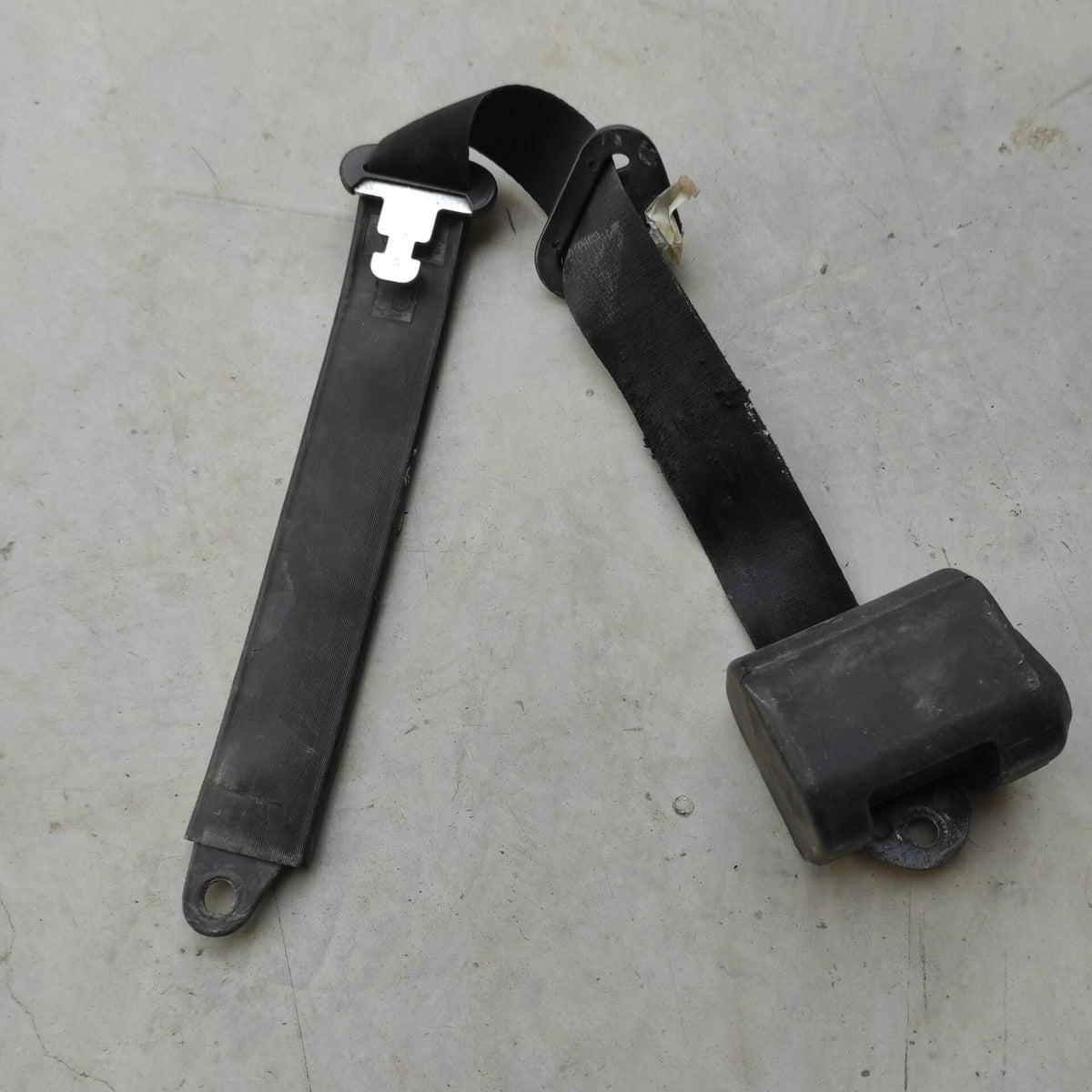 Ceinture avant enrouleur 3 points droite