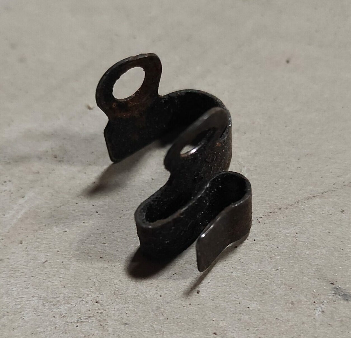 Clips de maintien tringle d'accélérateur sur carburateur
