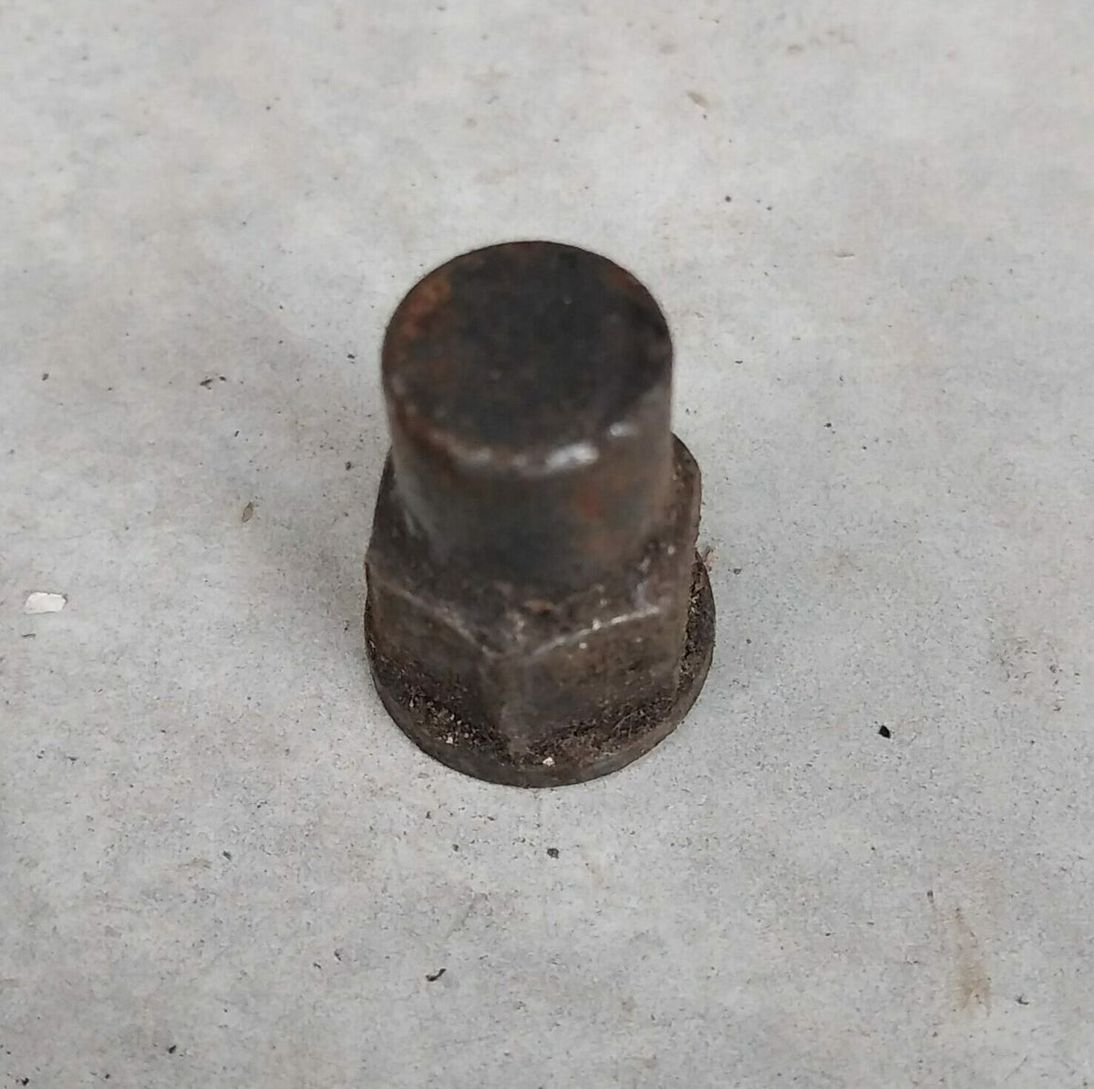 Écrou de fixation culasse
