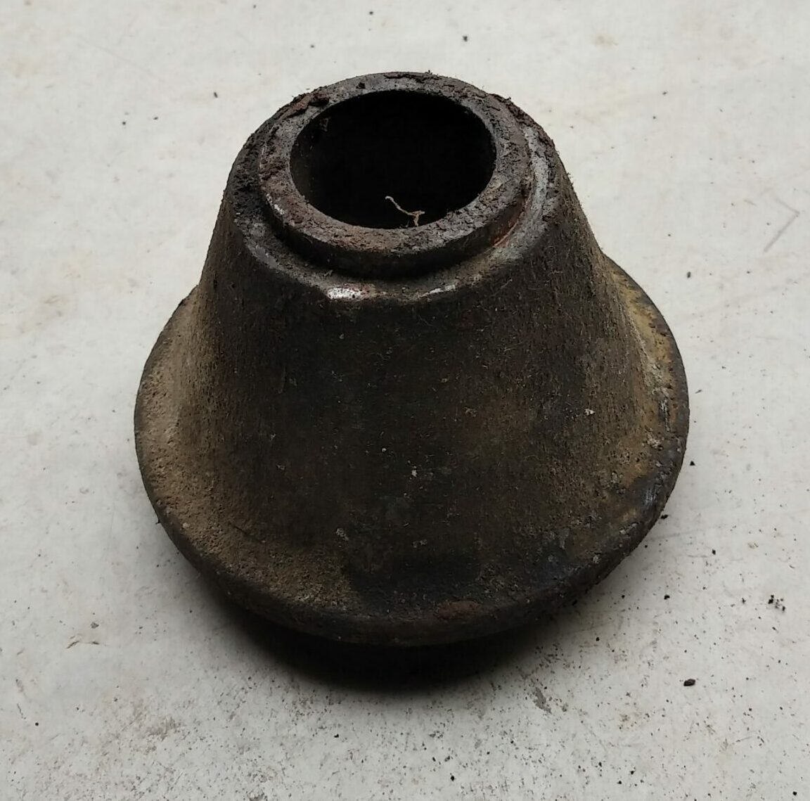 Entretoise pot de suspension diamètre 130mm longue