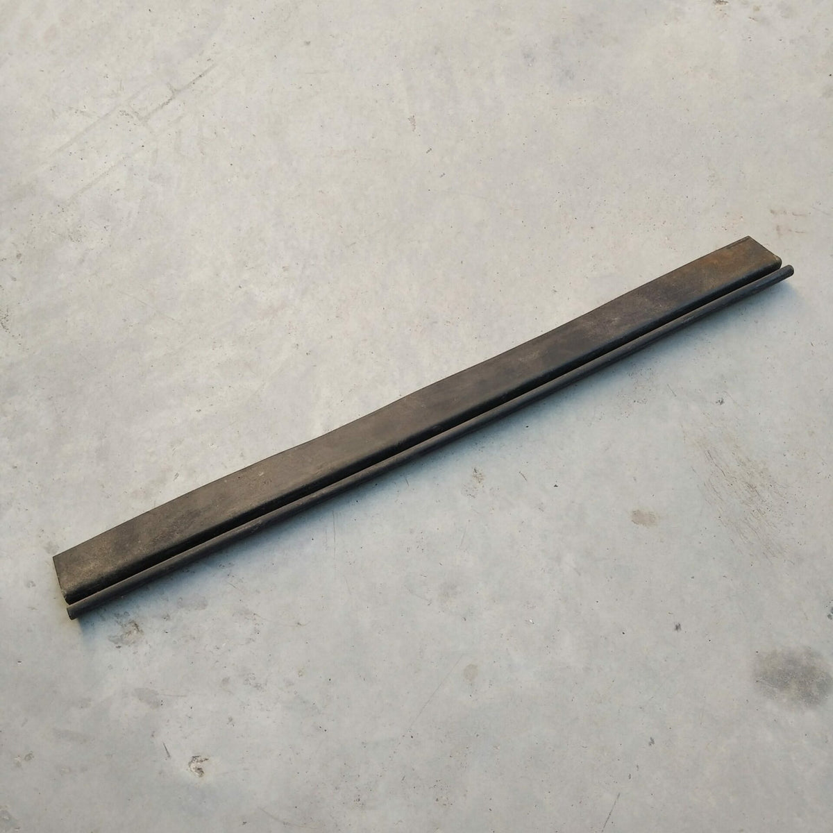 Joint d'étanchéité joue d'aile