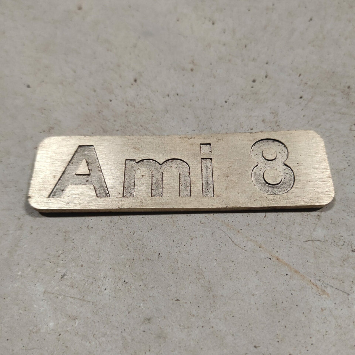Monogramme coffre Ami8