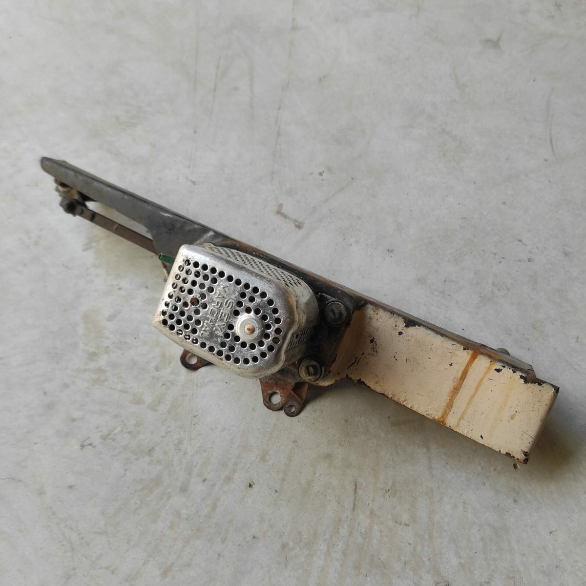 Moteur d'essuie glace 6V SEV Marchal 2 fils testé avec tringlerie