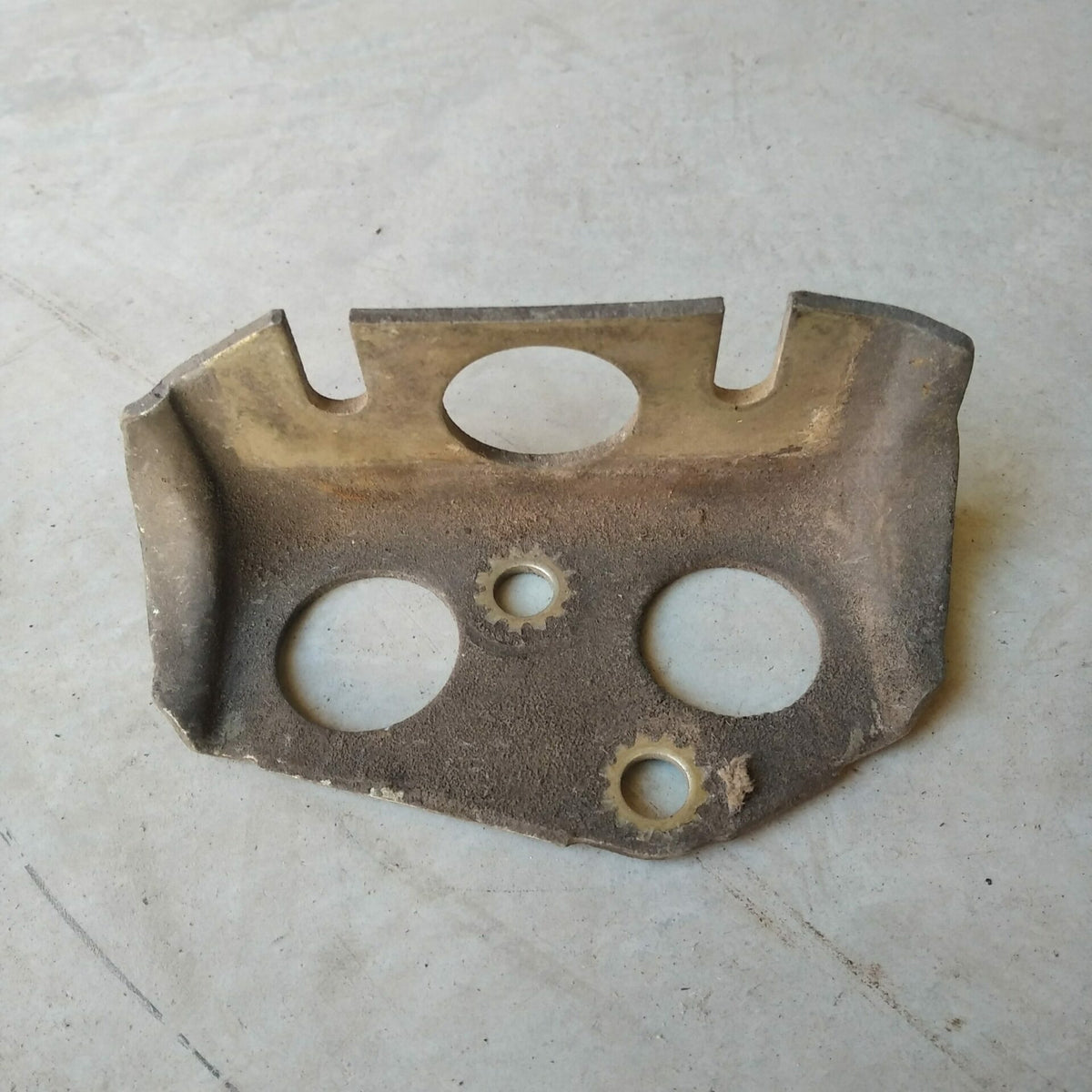 Patte de support moteur sur bloc droit
