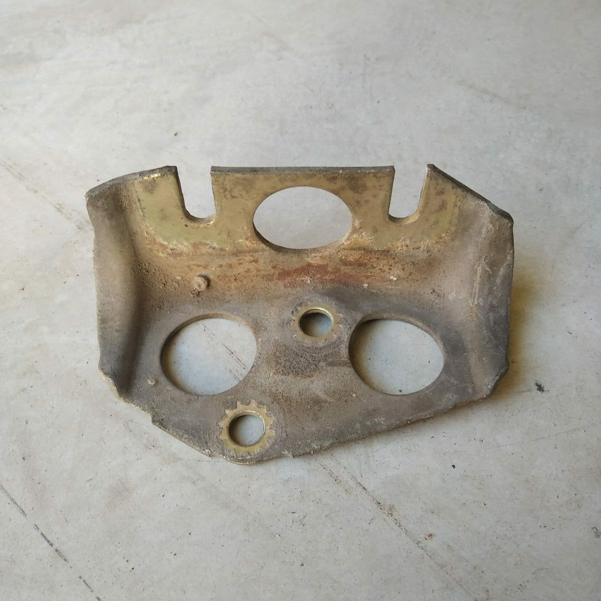 Patte de support moteur sur bloc gauche