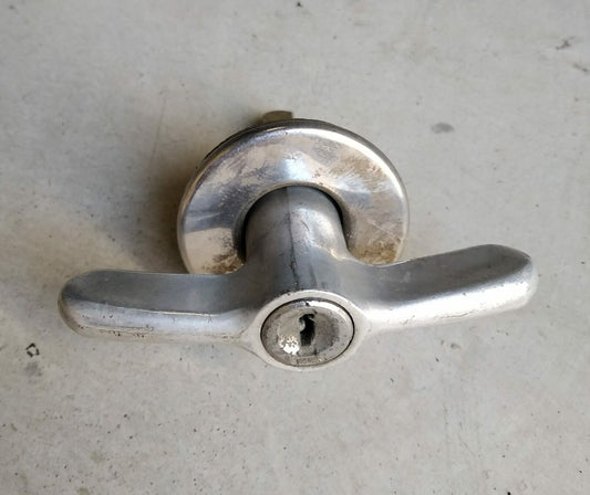 Poignées extérieure de coffre arrière ancien modèle