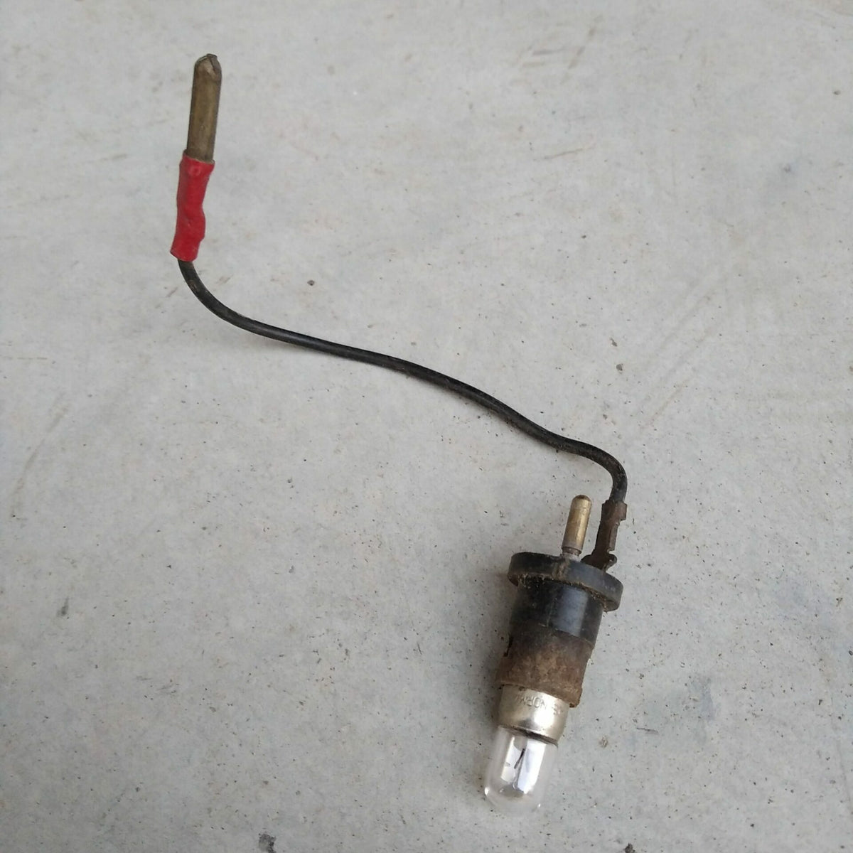 Porte ampoule veilleuse avant