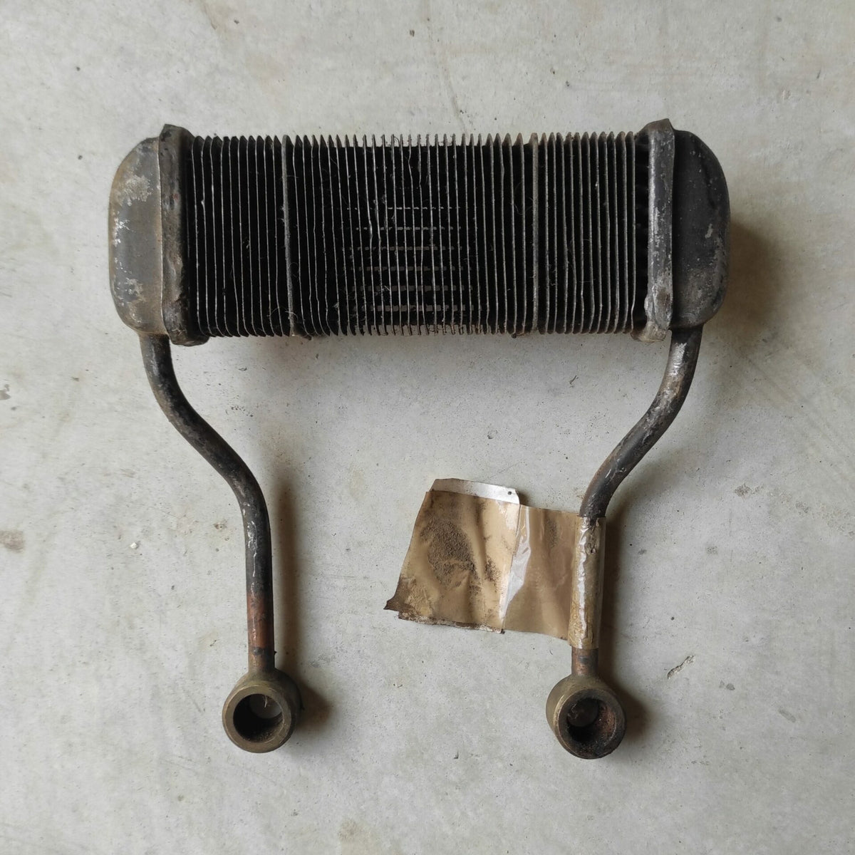 Radiateur d'huile ancien modèle