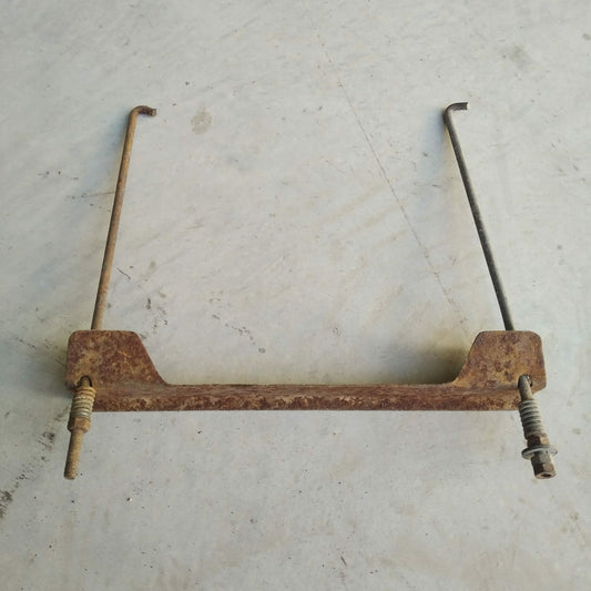 Système de fixation batterie au bac