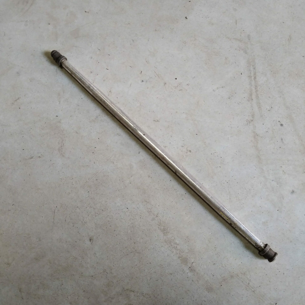 Tige de culbuteur moteur 602