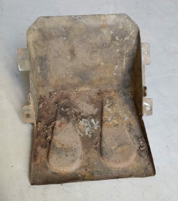 Bac à batterie support ancien modèle 6V longueur 180mm