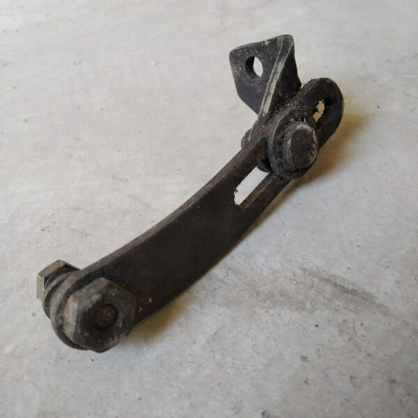 Patte fixation réglage alternateur courte moteur 435cc