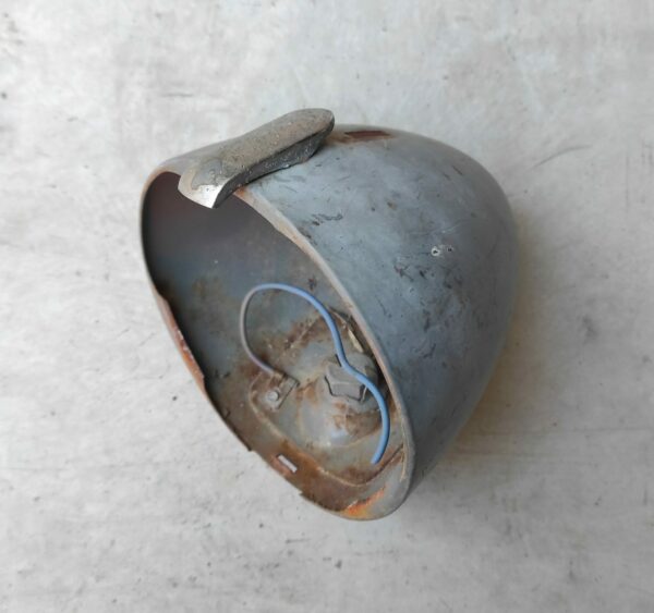 Cuvelage de phare rond métallique avec veilleuse plastique rouge