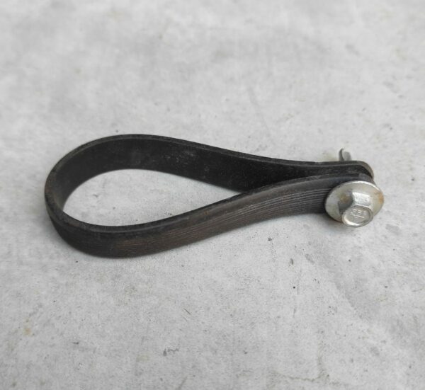 Lanière retenue ceinture avant