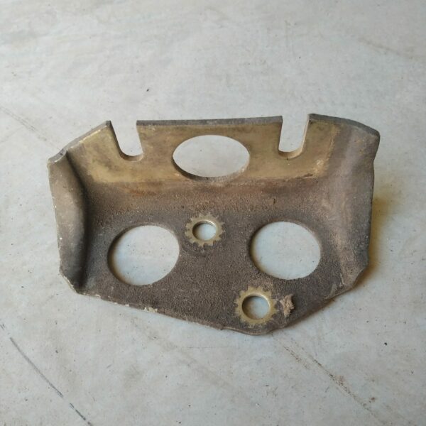 Patte de support moteur sur bloc droit